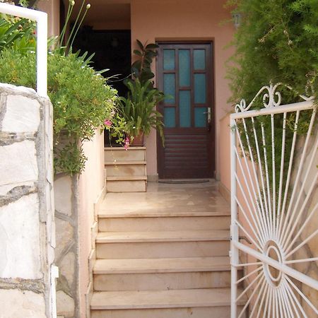 Guest House Roza Vrboska Pokoj fotografie