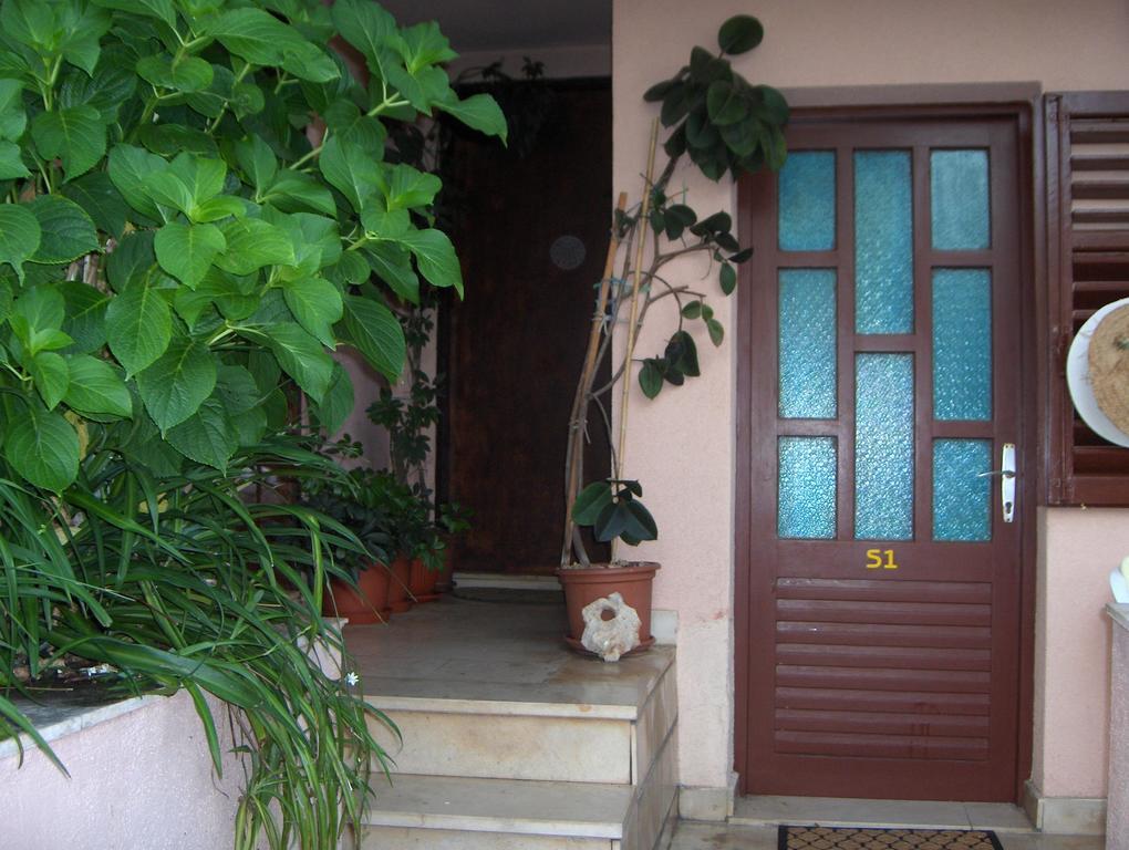 Guest House Roza Vrboska Pokoj fotografie