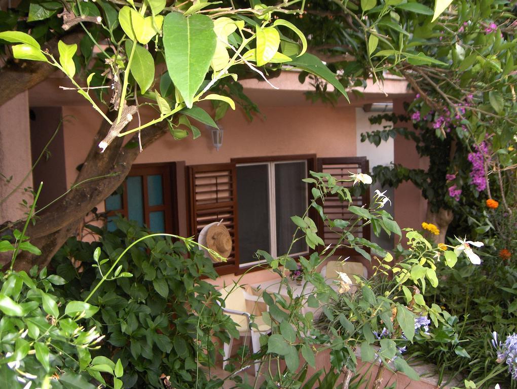 Guest House Roza Vrboska Pokoj fotografie