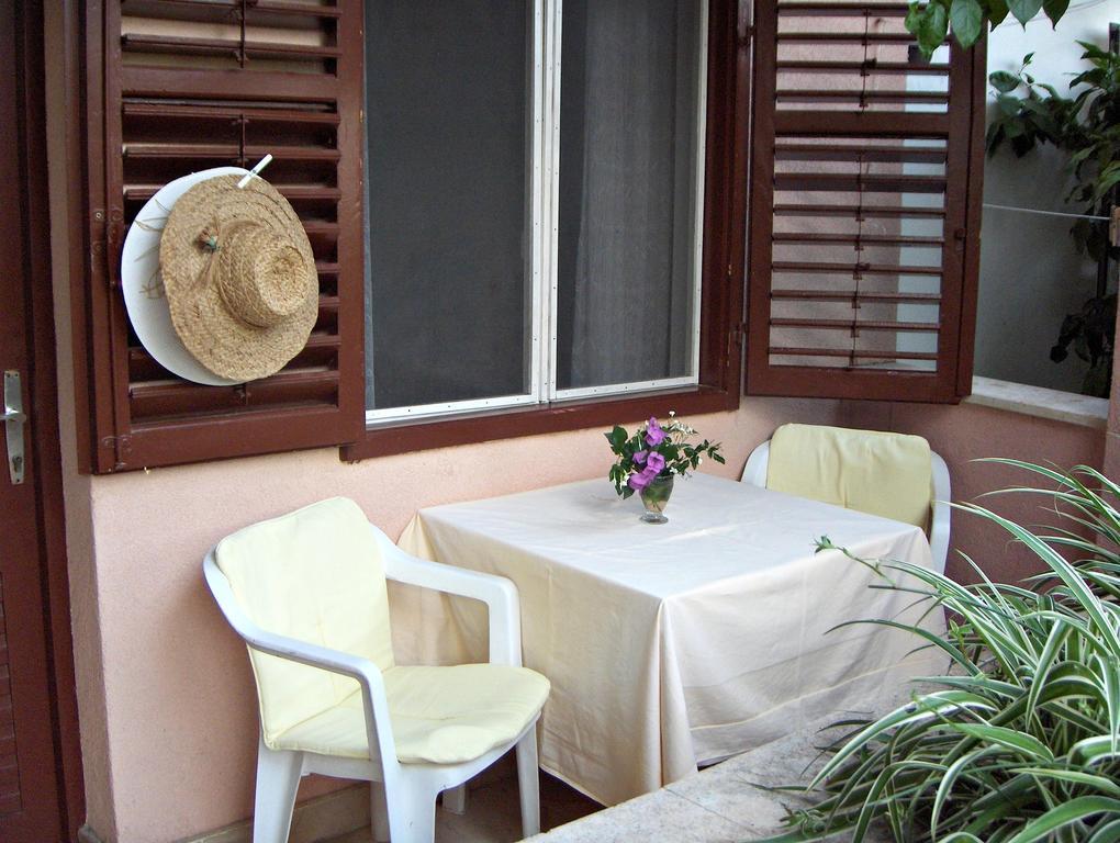 Guest House Roza Vrboska Pokoj fotografie