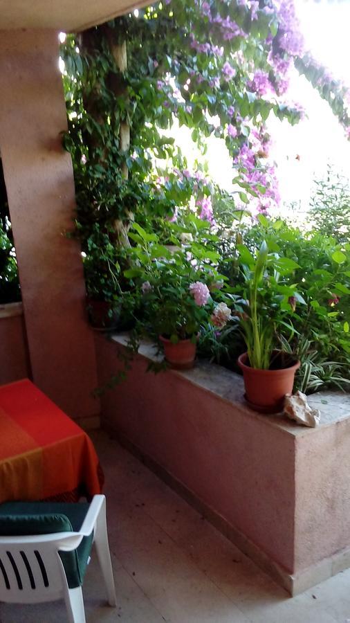 Guest House Roza Vrboska Exteriér fotografie