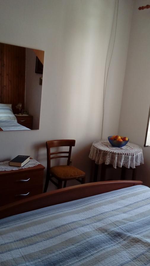 Guest House Roza Vrboska Exteriér fotografie